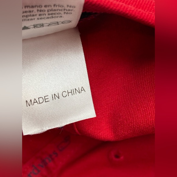 Vineyard Vines Strap Back USA Flag Whale Logo Red Casual Outdoors Adjustable - Picture 5 of 6